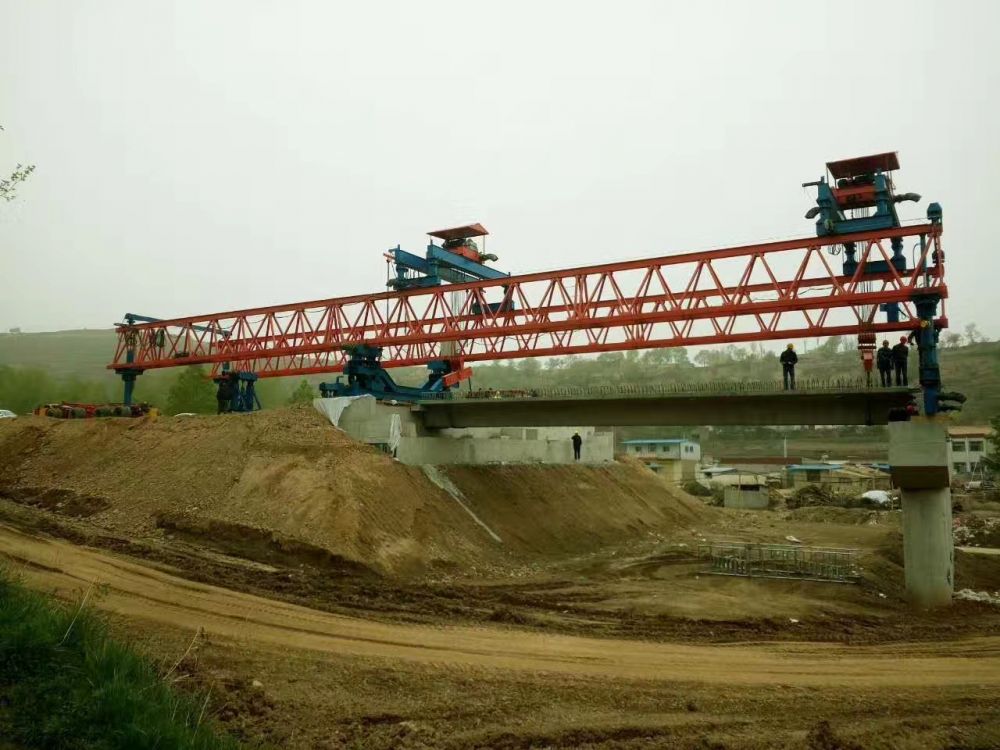 新疆和田架橋機(jī)廠家銷售、公路鐵路架橋機(jī)租賃出租、安裝維修